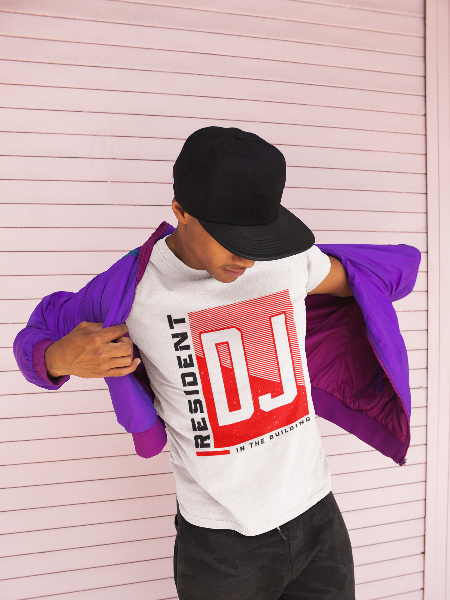 Resident DJ In The Building - T-Shirt - 5 Colors