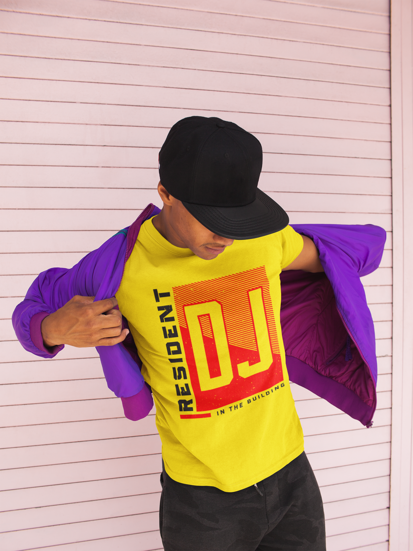Resident DJ In The Building - T-Shirt - 5 Colors